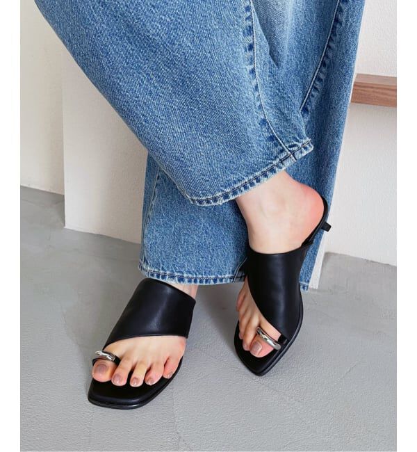  「《予約》4cmメタルサムリングミュールサンダル」|サンダル|ブラック A