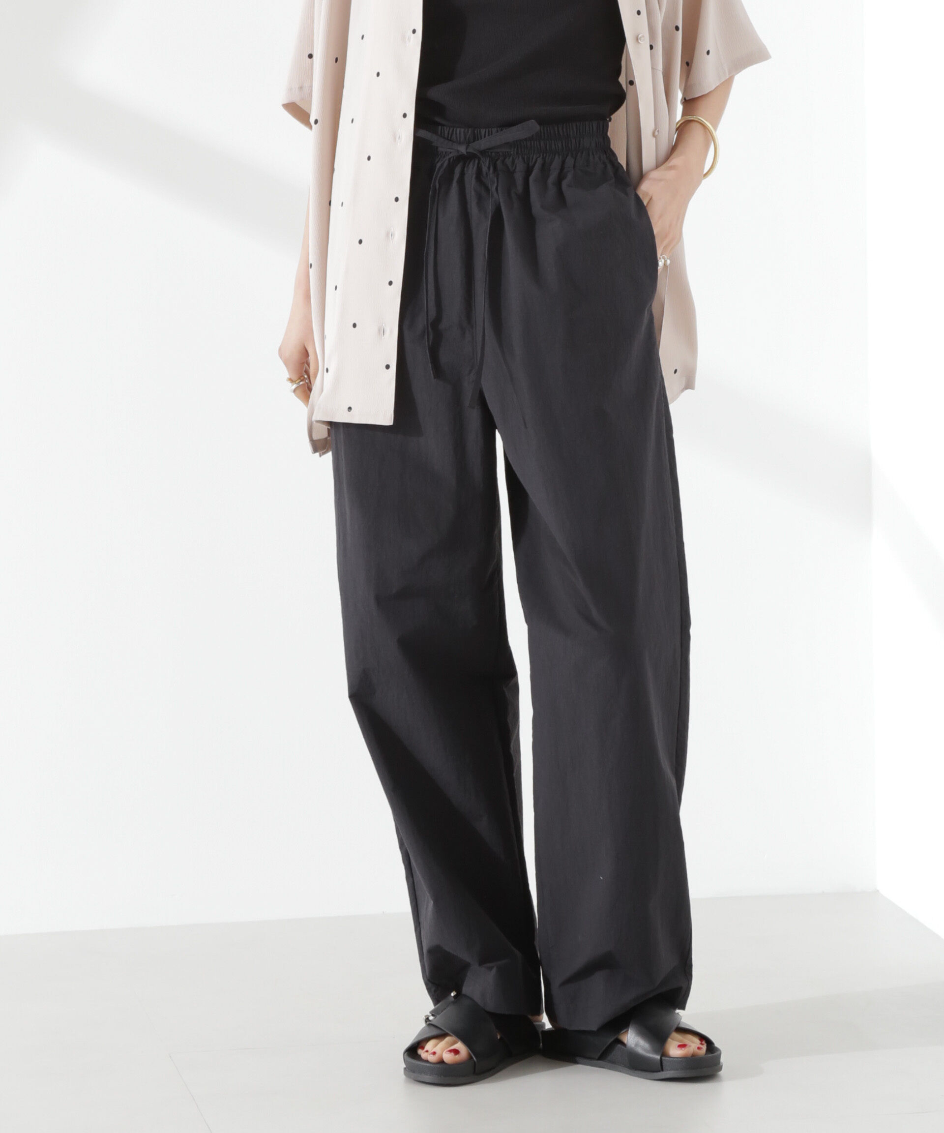 nano･universe「タスランワイドイージーパンツ」|チノ|ブラック