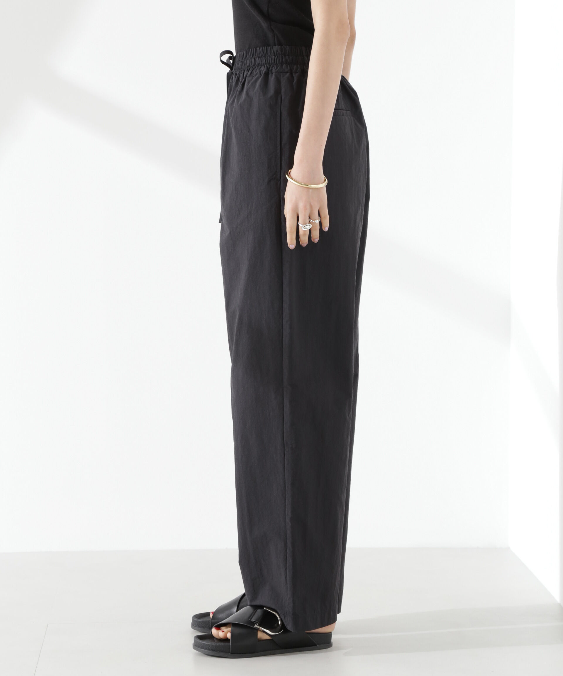 nano･universe「タスランワイドイージーパンツ」|チノ|