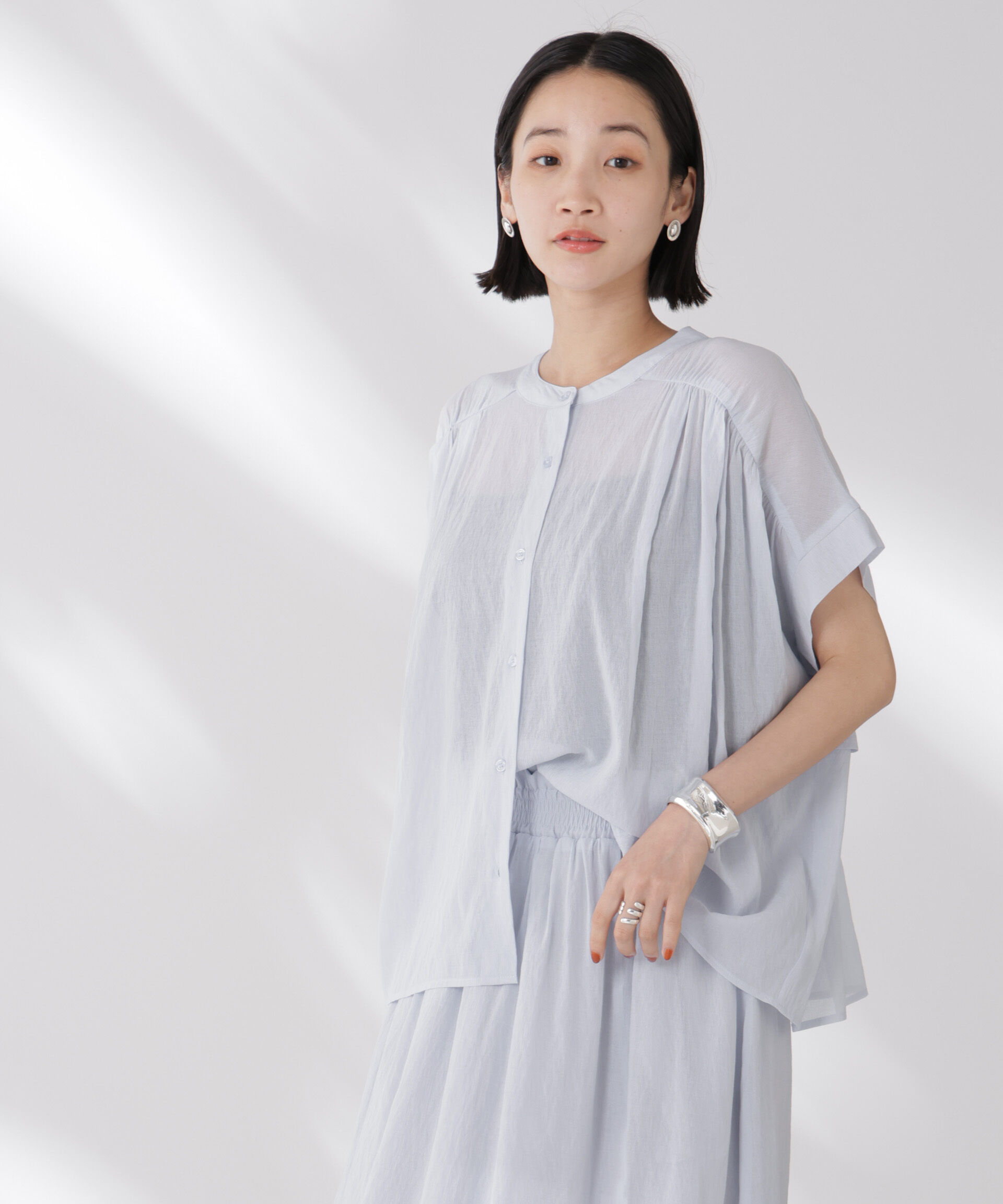 nano･universe「バックフリルギャザーシアーブラウス(セットアップ可)」|シャツ・ブラウス|グレー