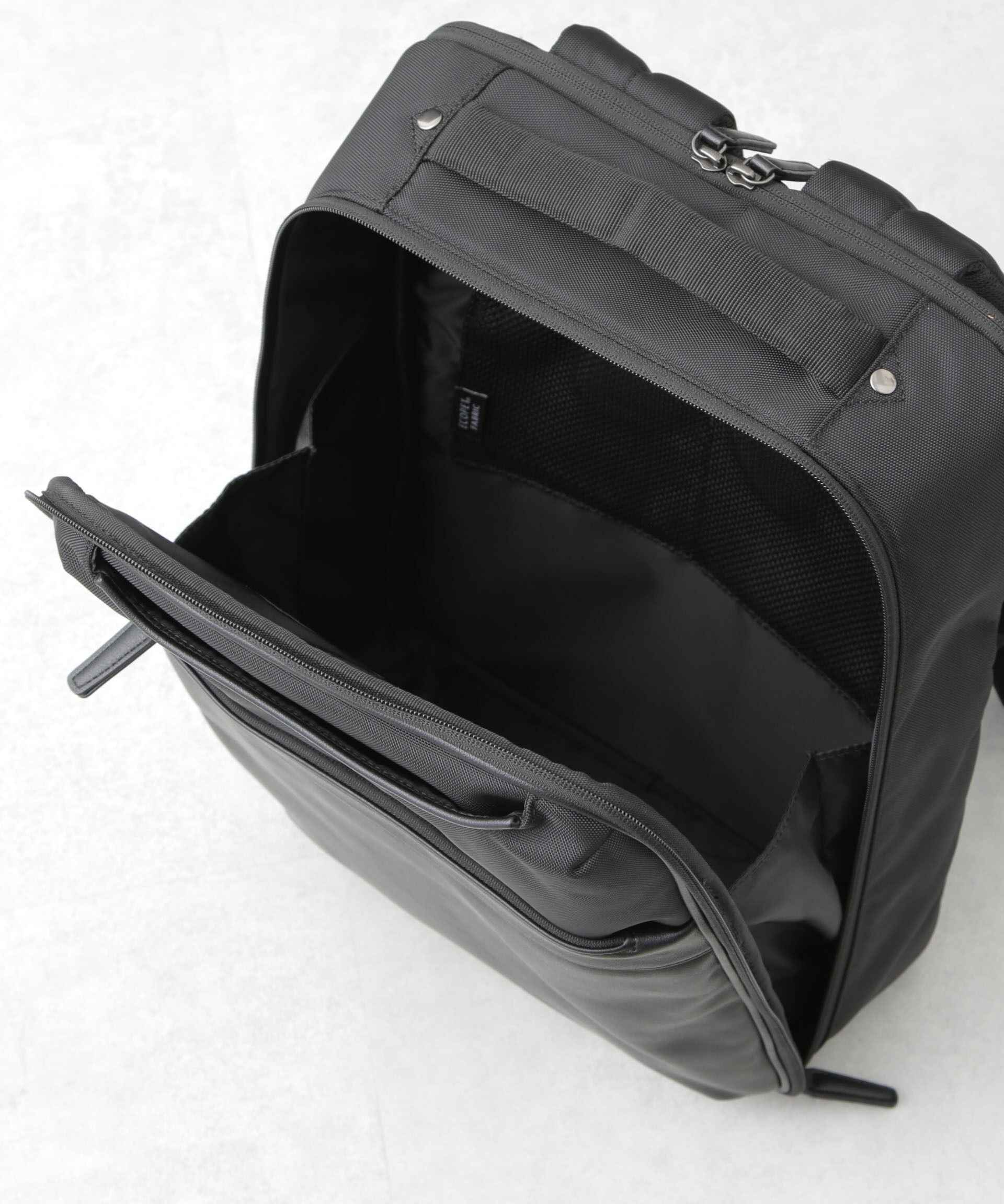 nano･universe「ECOPET(R) マルチポケットバックパック」|ショルダー・メッセンジャー|