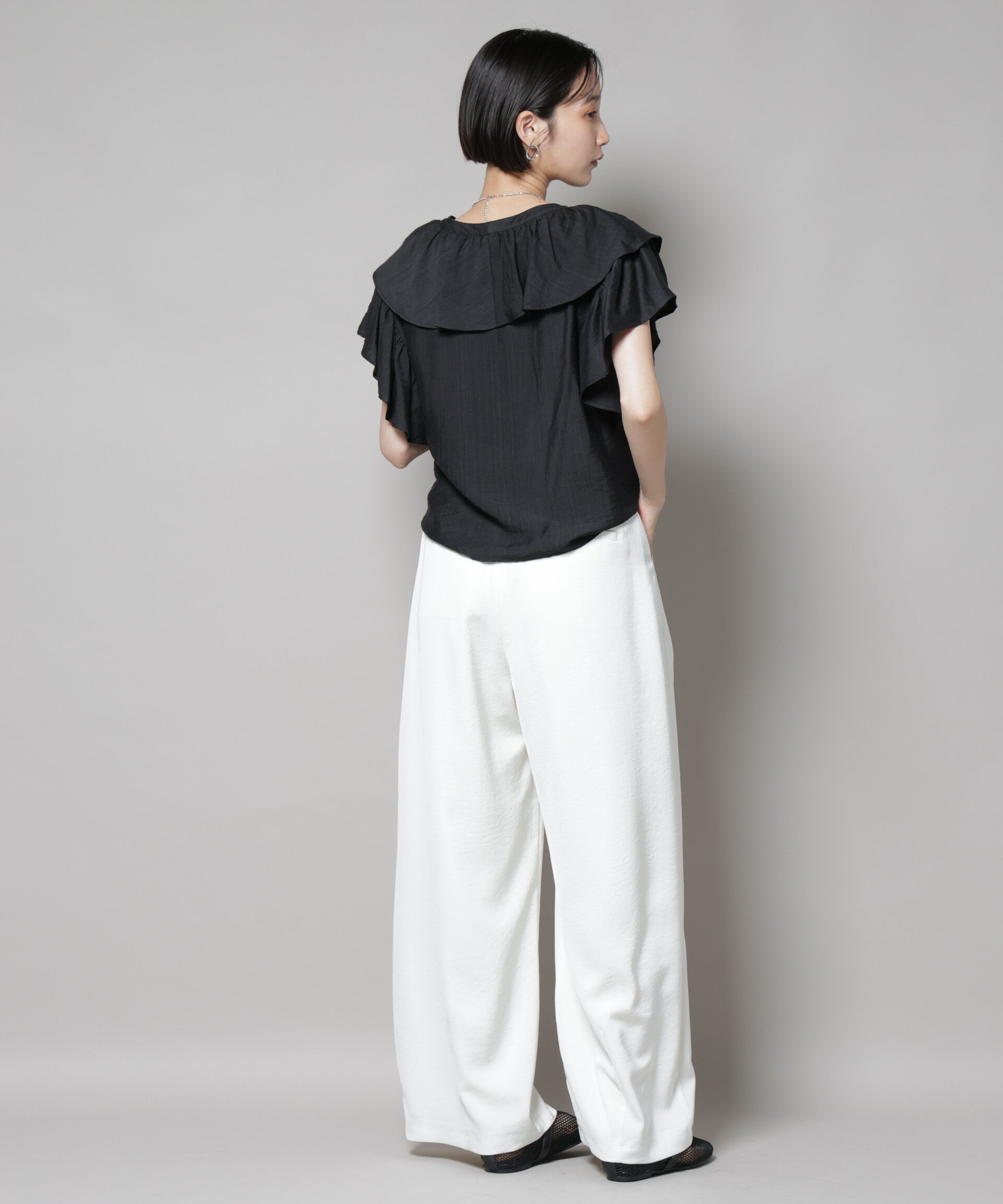 nano･universe「フリルディティールフロントレースアップブラウス」|シャツ・ブラウス|