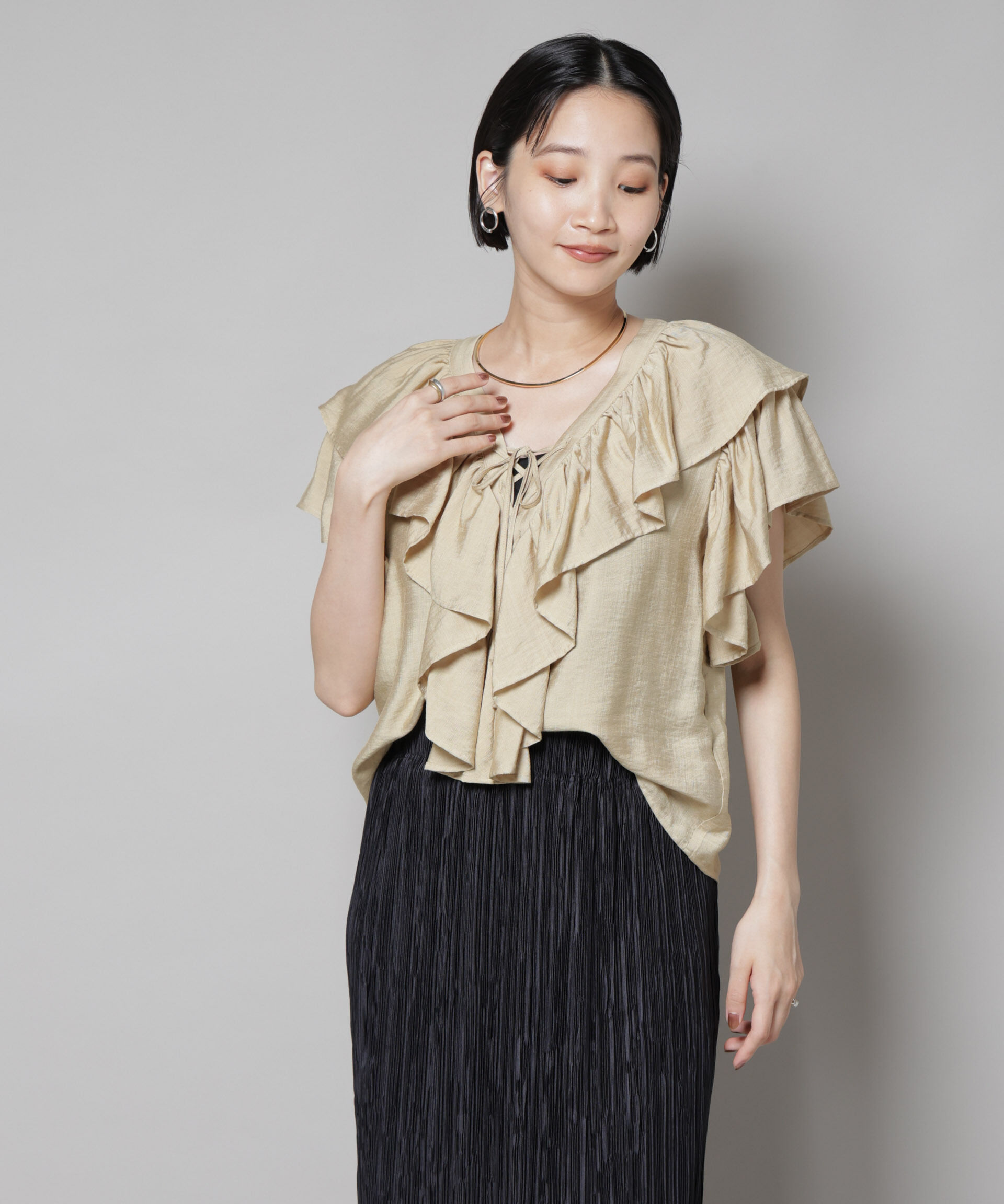 nano･universe「フリルディティールフロントレースアップブラウス」|シャツ・ブラウス|