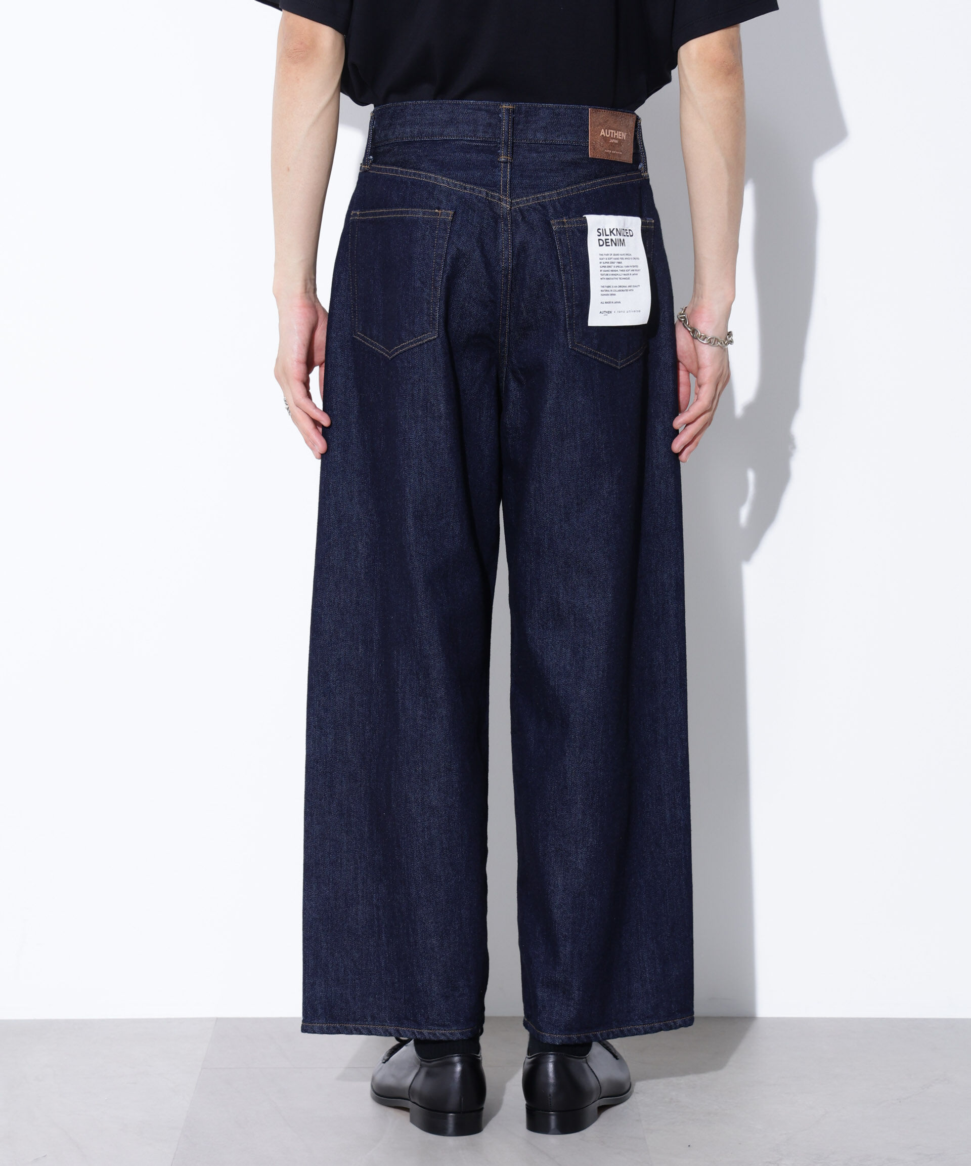 nano･universe「AUTHENコラボ SILKNIZED DENIM ワイドレッグ(セットアップ可)」|チノ|