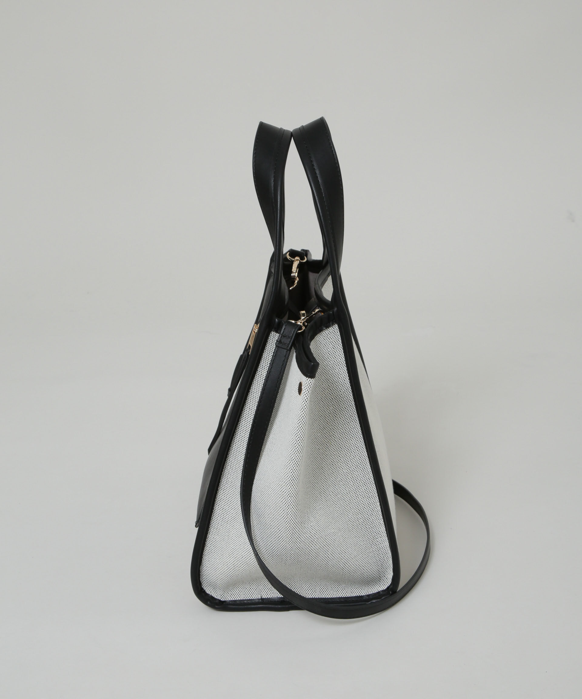 nano･universe「キャンバス&times;フェイクレザーポケットバッグ」|ショルダー・メッセンジャー|