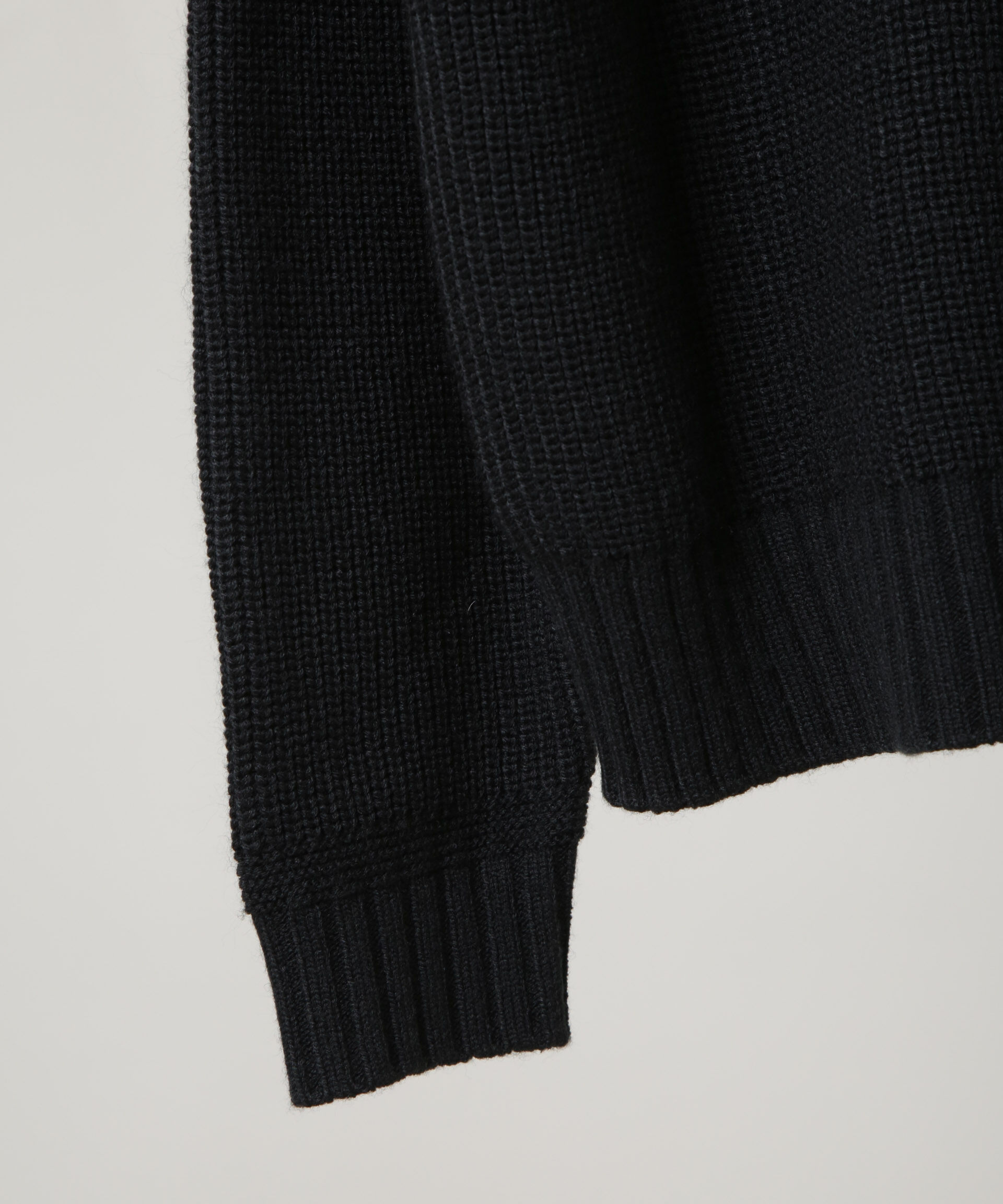 nano･universe「｢HOTEL PALACE｣  ディープVネックミドルゲージニット」|ニット・セーター|