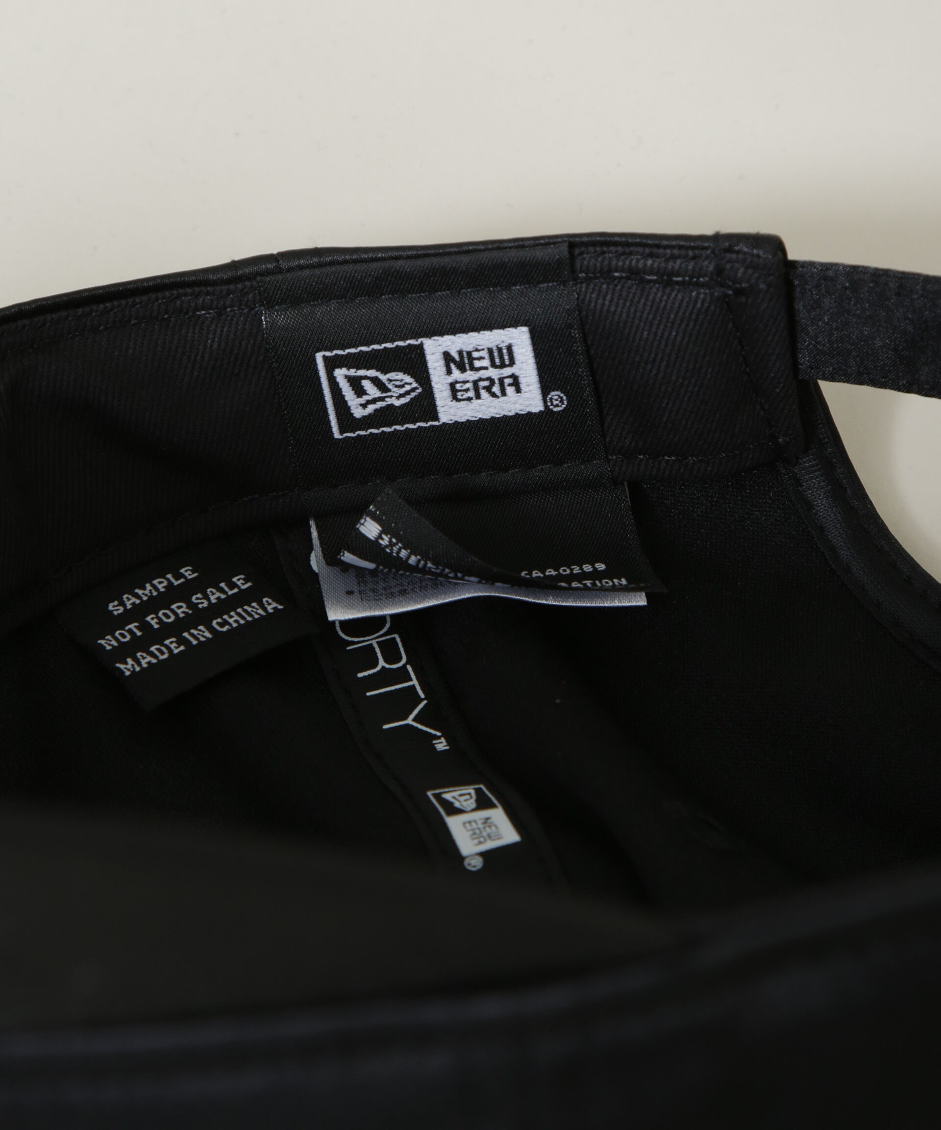 nano･universe「NEW ERA(R)/別注 940 NY / MLB SATIN CAP」|キャップ・キャスケット|