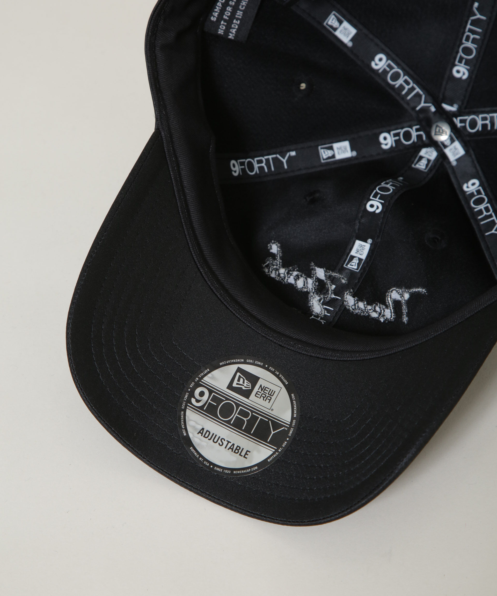 nano･universe「NEW ERA(R)/別注 940 NY / MLB SATIN SCRIPT CAP」|キャップ・キャスケット|