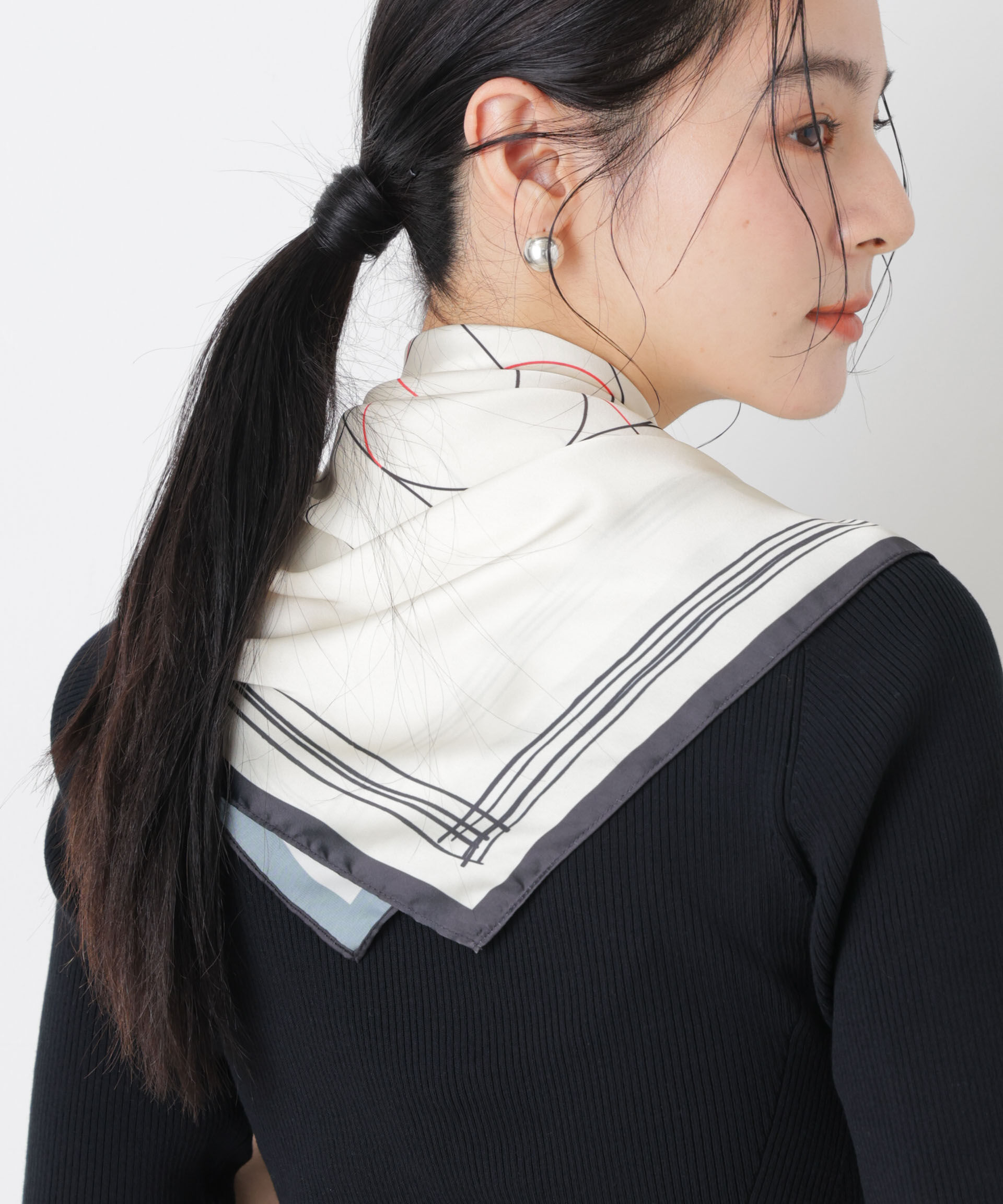 nano･universe「幾何柄スカーフ」|マフラー|