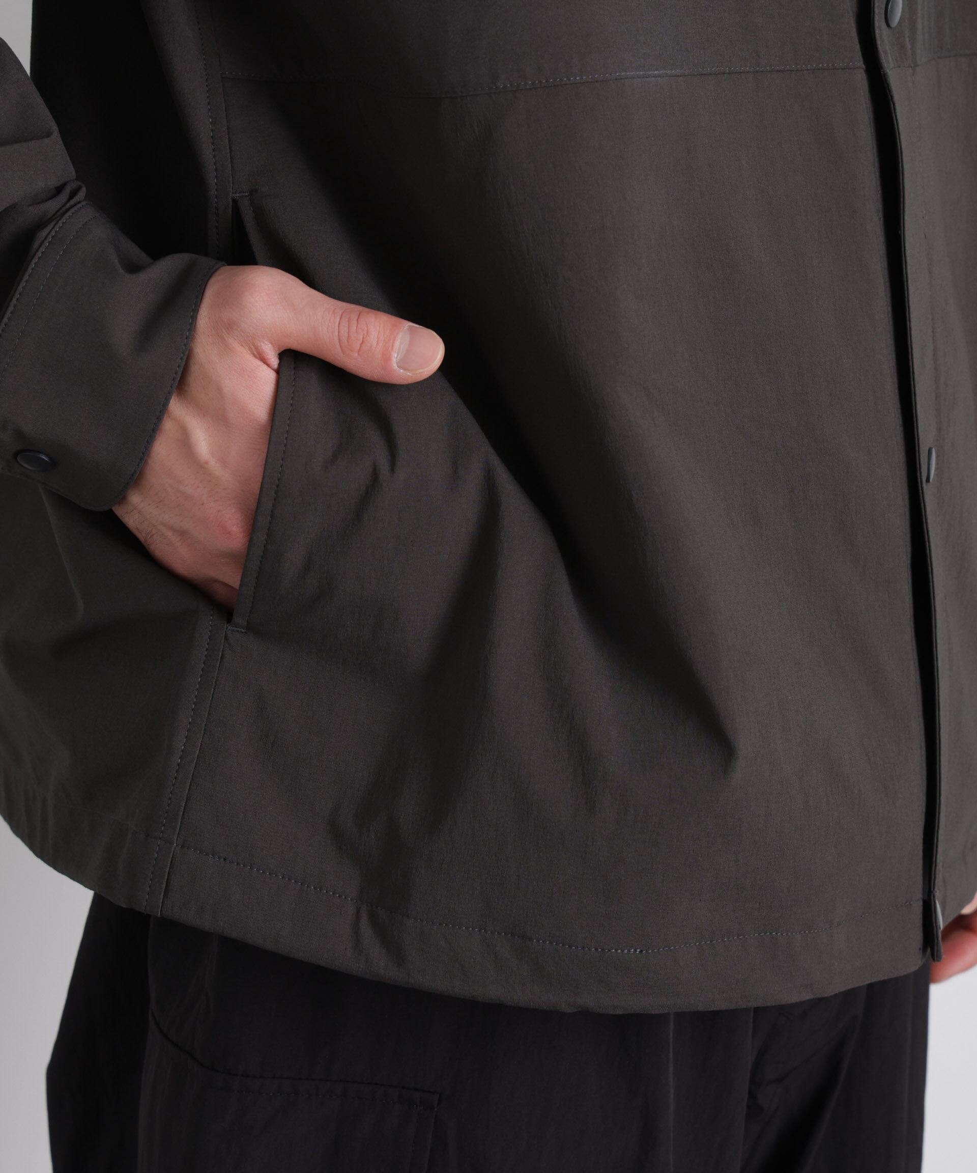 nano･universe「ストレッチワイドシャツブルゾン」|ブルゾン・スタジャン|