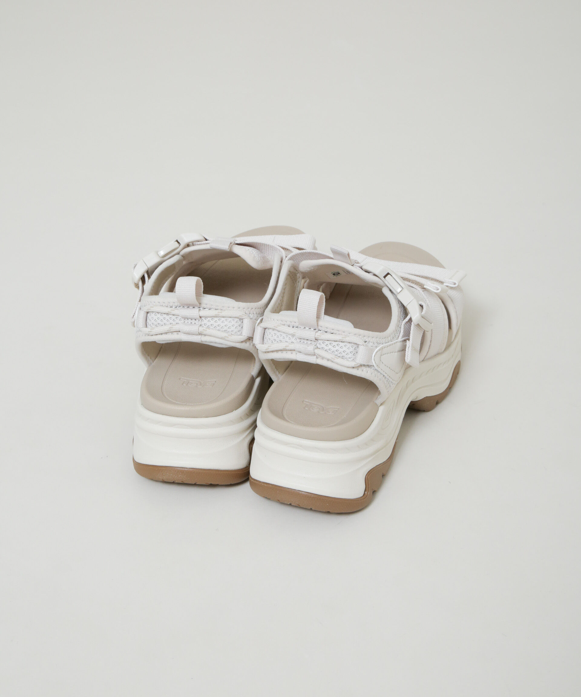 nano･universe「Teva/Hurricane Ampsole Gaila BIRCH」|サンダル|