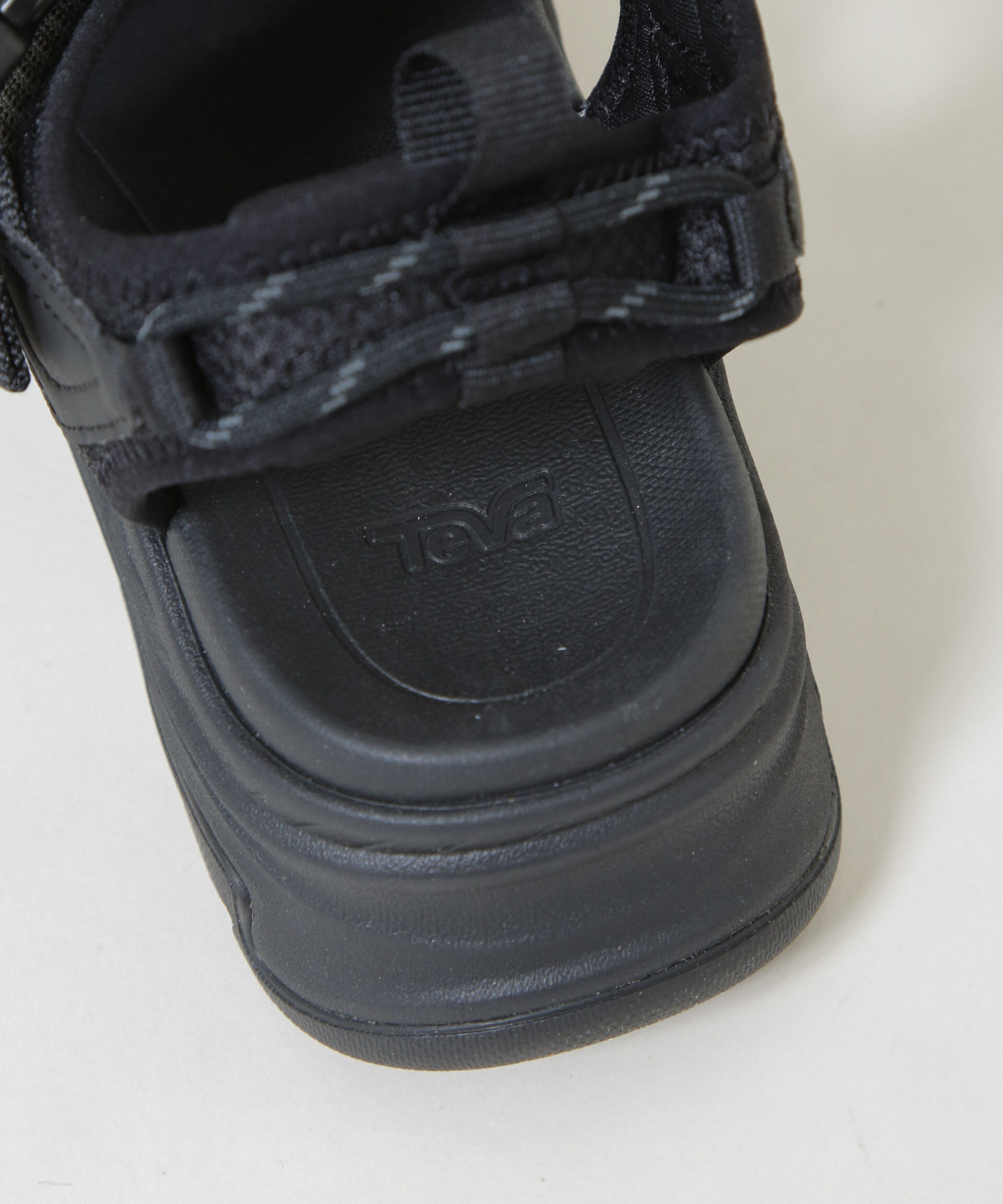 nano･universe「Teva/Hurricane Ampsole Gaila BLACK」|サンダル|
