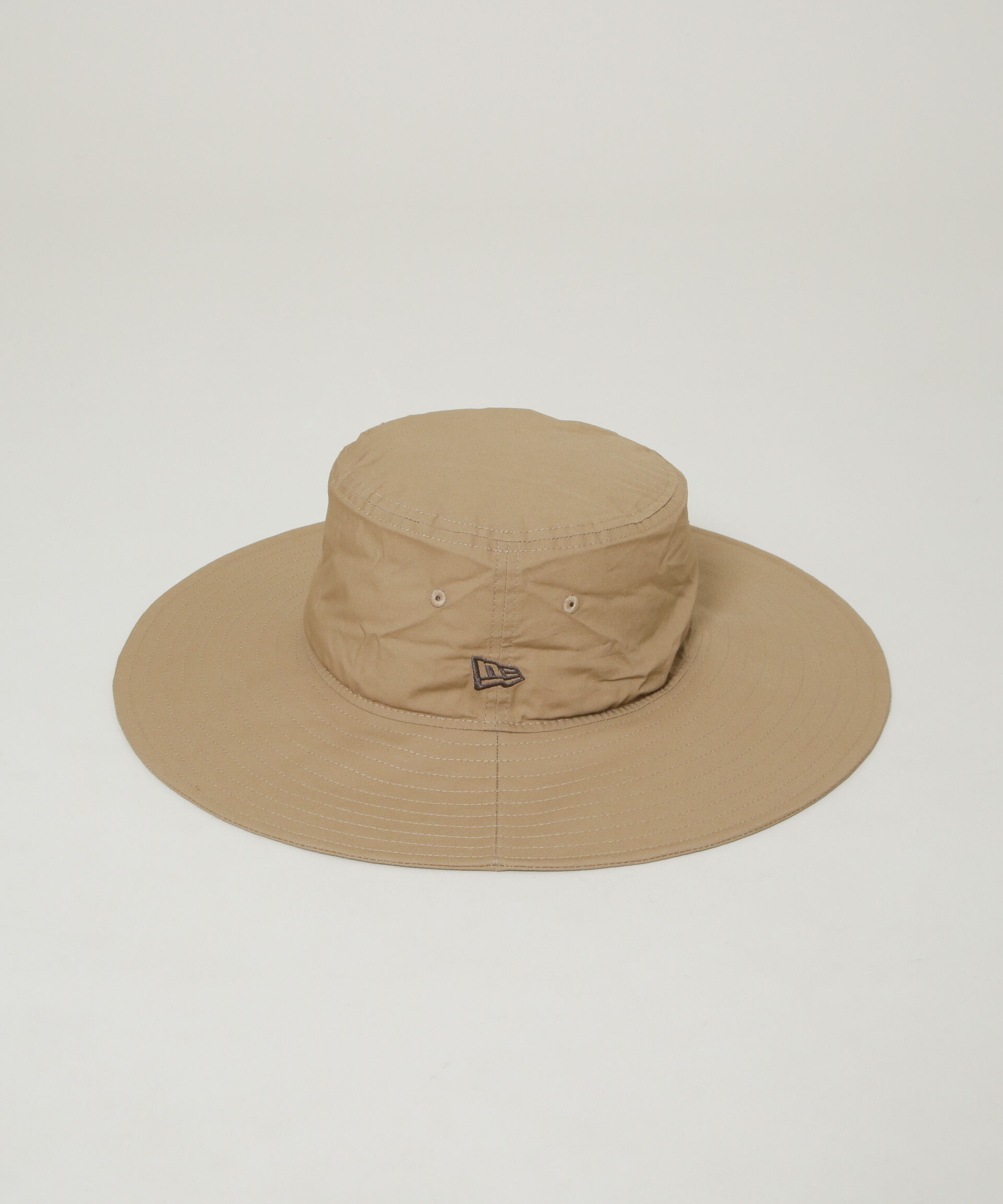 nano･universe「NEW ERA/ADVENTURE WB TYPEWRITER KHA」|キャップ・キャスケット|