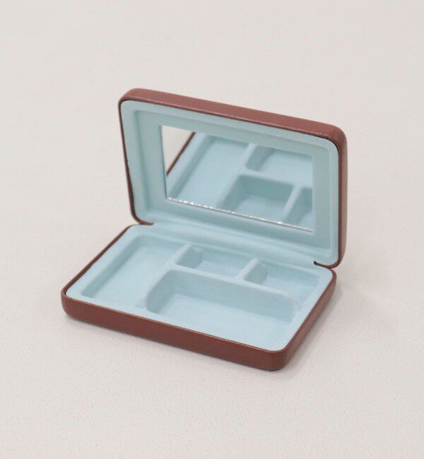 fredy emue「【JOli JOli/ジョリジョリ】刺しゅうスクエアケース」|ポーチ|