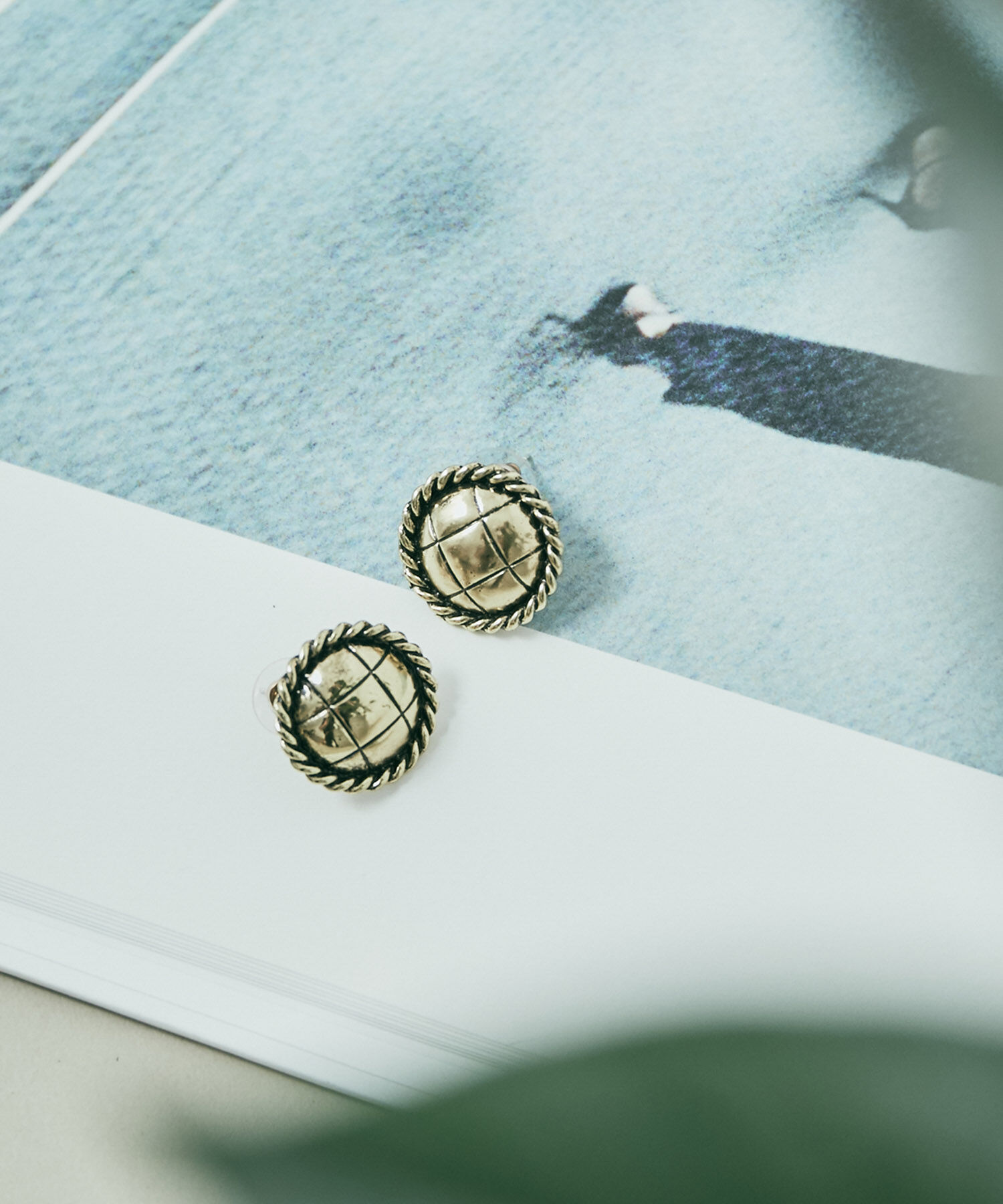 VIS「ヴィンテージ風メタルピアス」|ピアス|ゴールド(90)