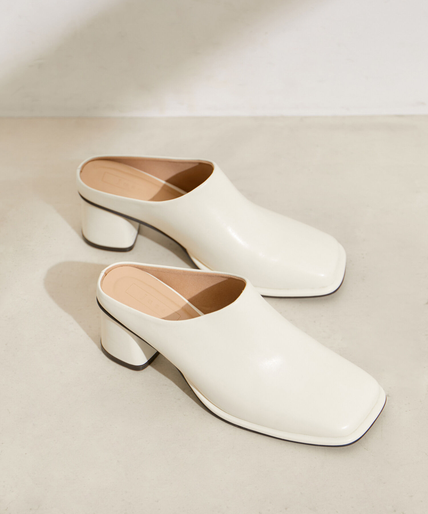 Juze「スクエアトゥミュール」|その他|ホワイト(10)