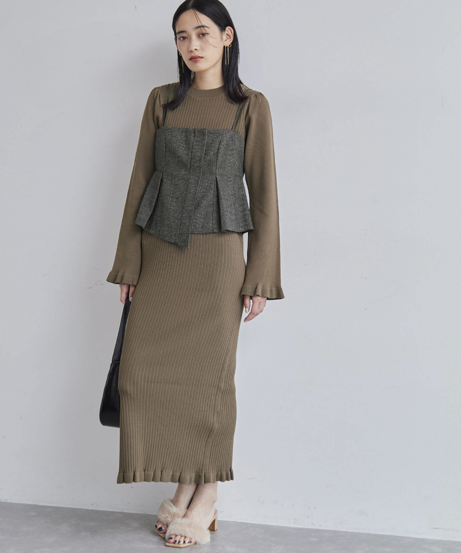 VIS「【SET】ビスチェセット裾ミニフリルリブニットワンピース」|ワンピース|ブラウン(22)