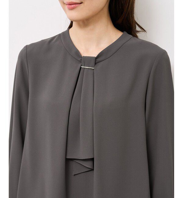 Rope&rsquo;Picnic「【WEB限定カラー・サイズ】メタルパーツフロントフリルタイブラウス/通勤対応」|シャツ・ブラウス|