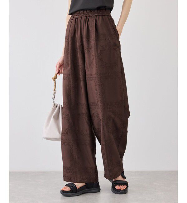 Rope&rsquo;Picnic「スクエア刺繍イージーワイドパンツ」|チノ|