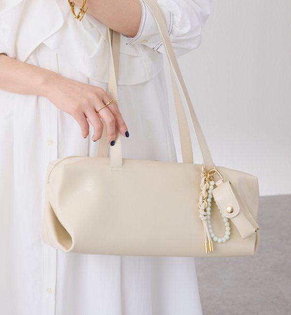  「【PAPILLONNER/パピヨネ】チャーム付きボストンバッグ」|トートバッグ|アイボリー