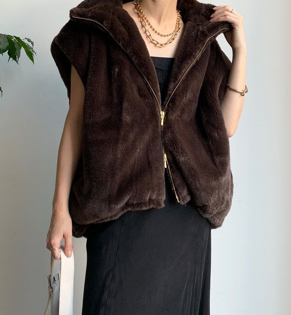  「フェイクミンクフーディージレ」|ベスト・ジレ|