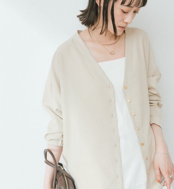 「【女性らしい抜け感】メタルボタンノーカラーブラウス」|シャツ・ブラウス|