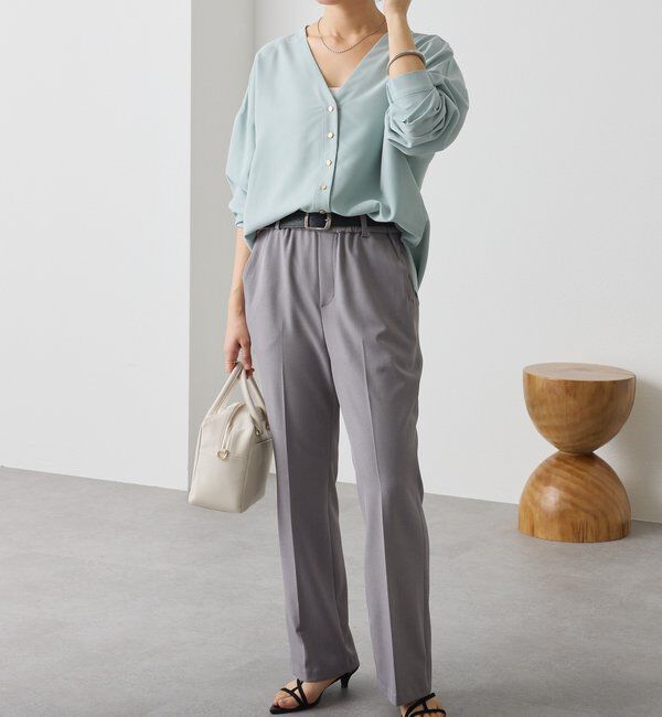  「【女性らしい抜け感】メタルボタンノーカラーブラウス」|シャツ・ブラウス|