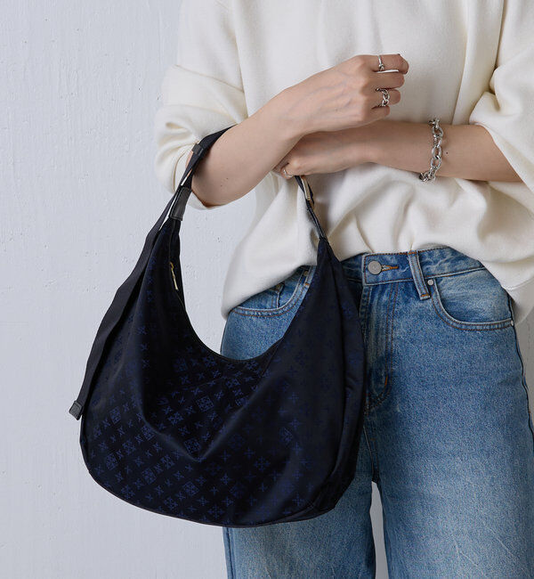  「クラウズナイロンラウンドビッグショルダーバッグ」|ショルダー・メッセンジャー|