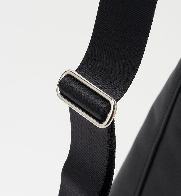  「ソフトレザーバナナボディバッグ」|ショルダー・メッセンジャー|