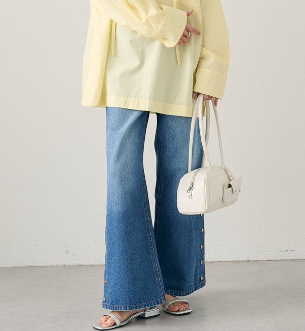  「ボタンスリットフレアデニム」|デニム|ブルー