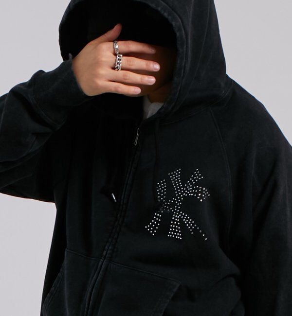  「【UNISEX】KOOKY'N KYケミカルラインストーンジップパーカー」|パーカー|