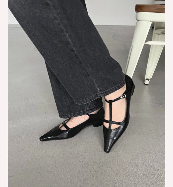  「 【オケージョンにも◎】Tストラップフラットパンプス」|パンプス|