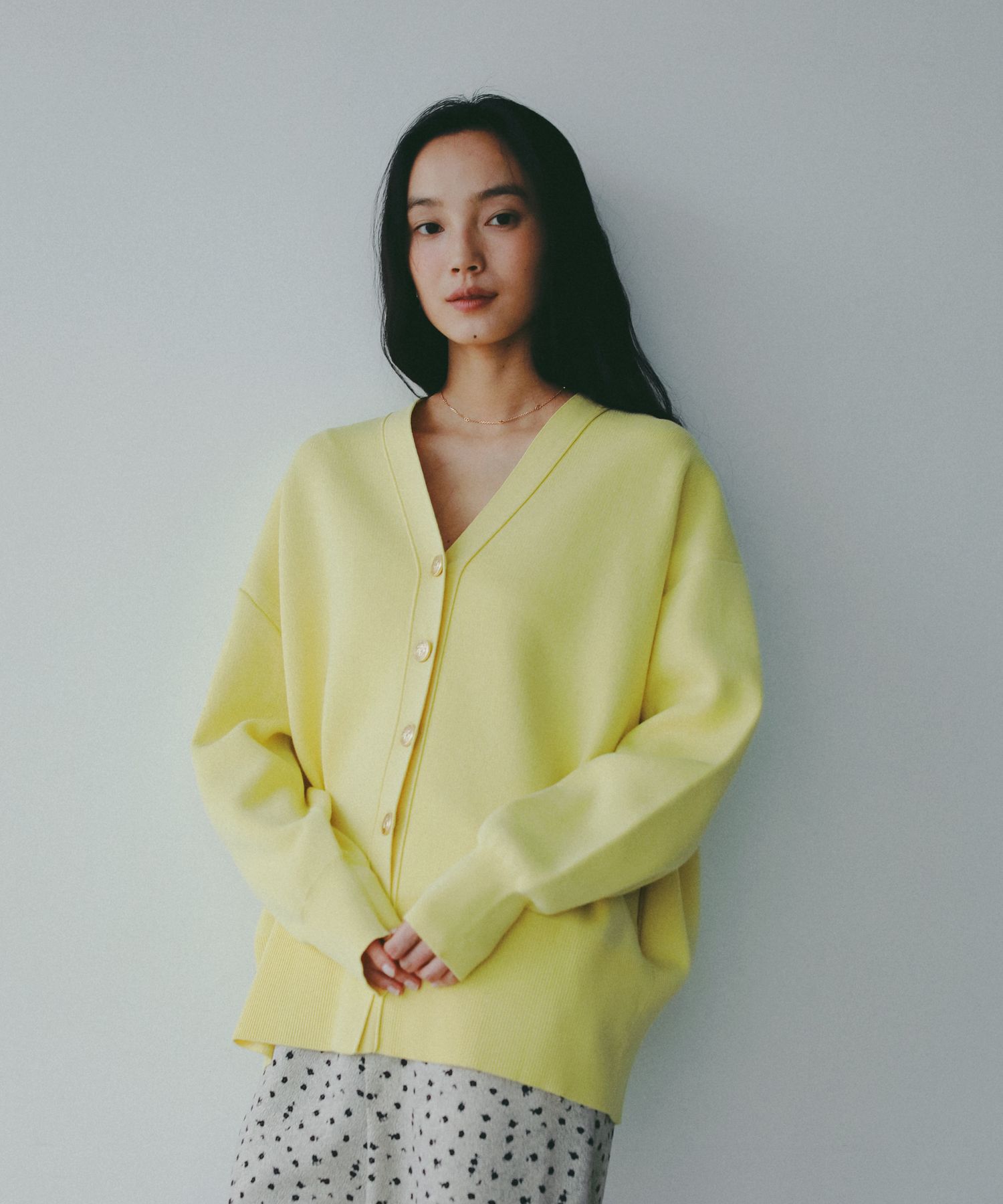 A part by 「【新色追加】スポンディッシュVカーディガン」|ニット・セーター|ライトイエロー