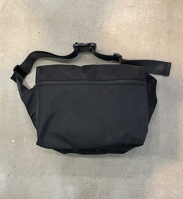 ABAHOUSE「【NoiR / ノアール】レインカバー付き PC対応 撥水 メッセンジャーバッグ」|ショルダー・メッセンジャー|