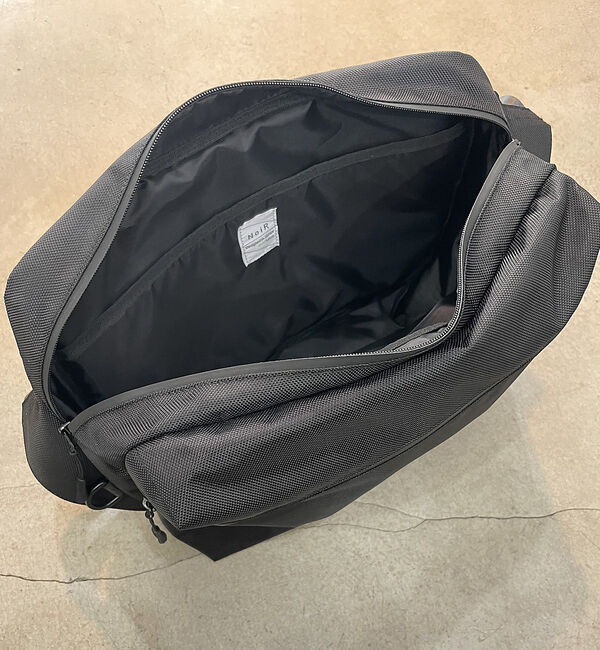 ABAHOUSE「【NoiR / ノアール】レインカバー付き PC対応 撥水 メッセンジャーバッグ」|ショルダー・メッセンジャー|