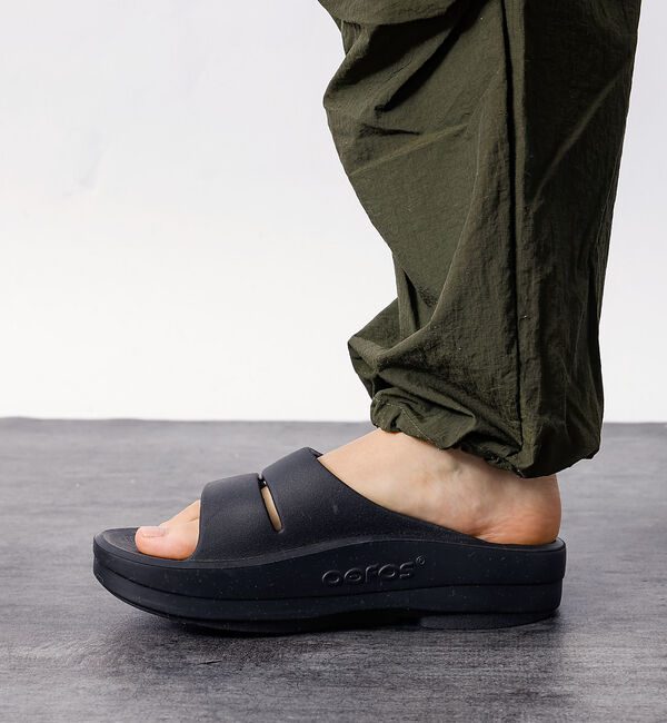 ABAHOUSE「【OOFOS/ウーフォス】OOmega OOahh/ウーメガウーアー【予約】」|サンダル|