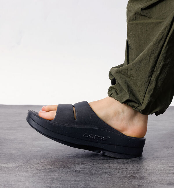 ABAHOUSE「【OOFOS/ウーフォス】OOmega OOahh/ウーメガウーアー【予約】」|サンダル|