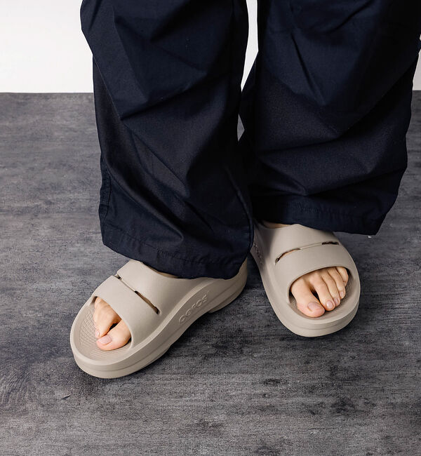 ABAHOUSE「【OOFOS/ウーフォス】OOmega OOahh/ウーメガウーアー【予約】」|サンダル|