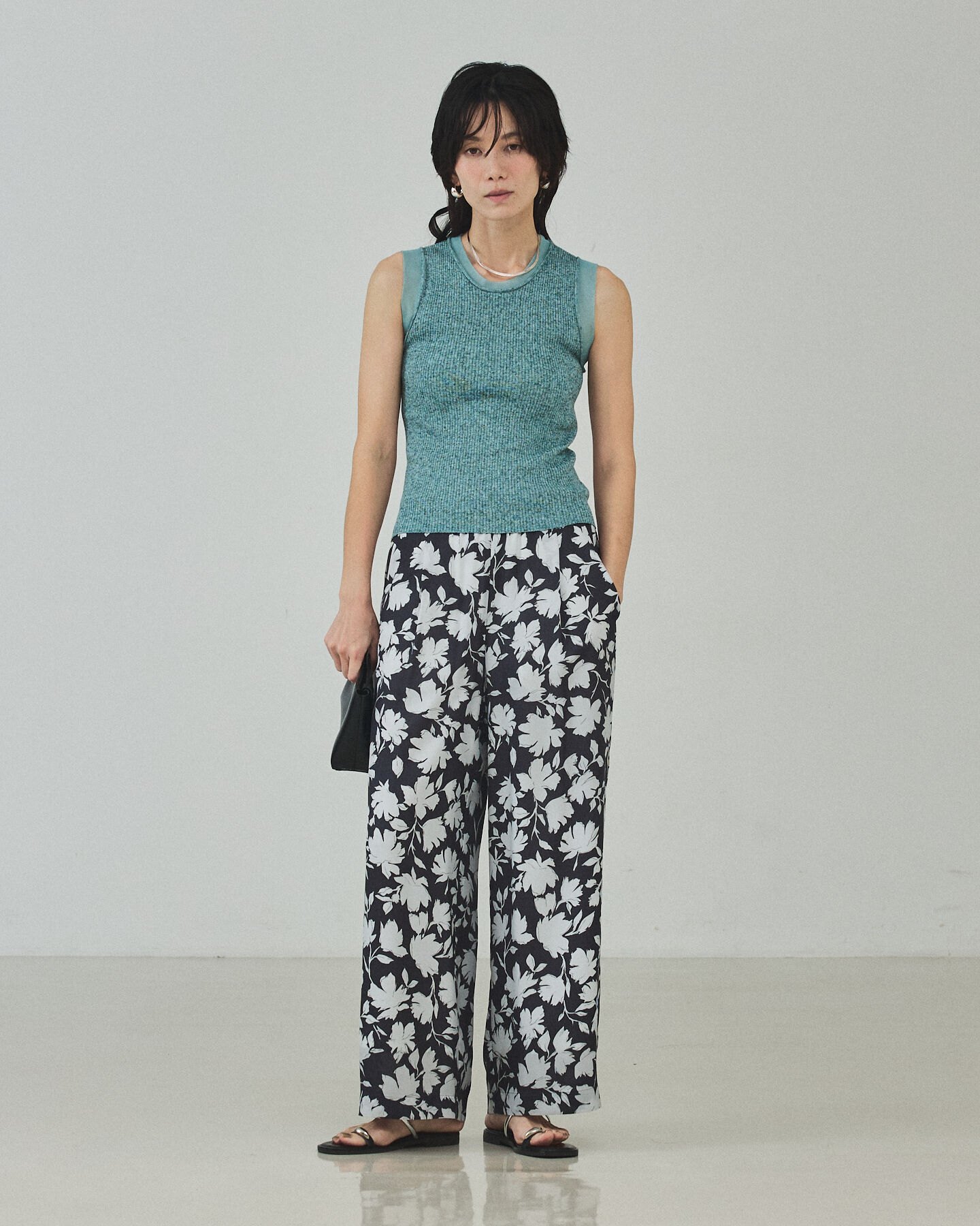 qualite「【大人の花柄】シルエットフラワーパンツ」|その他|