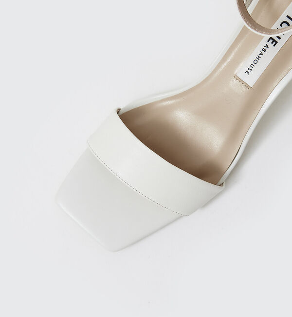 AU BANNISTER「アンクルストラップ スクエアトゥサンダル」|サンダル|