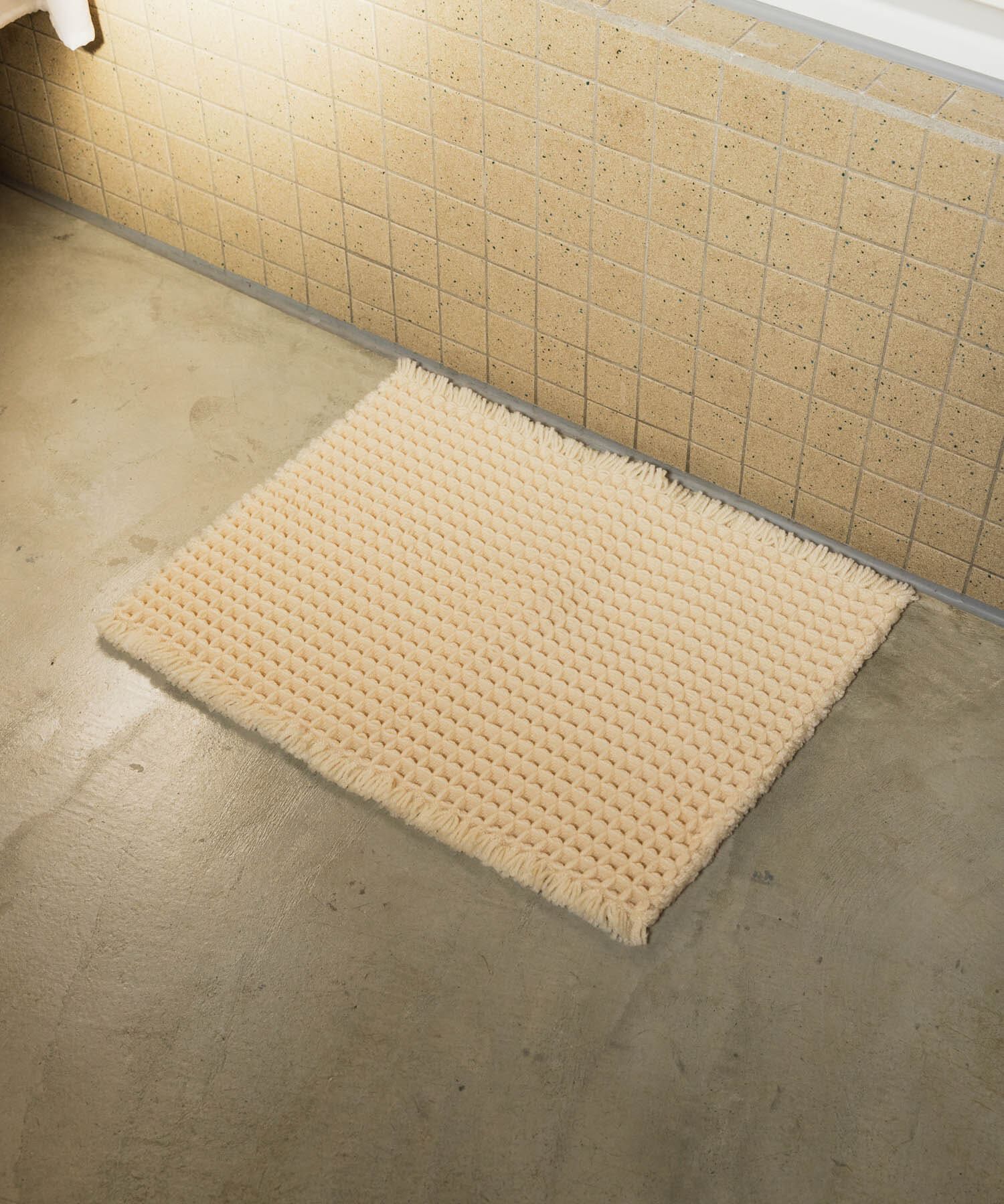 URBAN RESEARCH DOORS「『洗濯可』calmland　瞬乾ワッフルバスマット」|クッション・クッションカバー|アイボリー