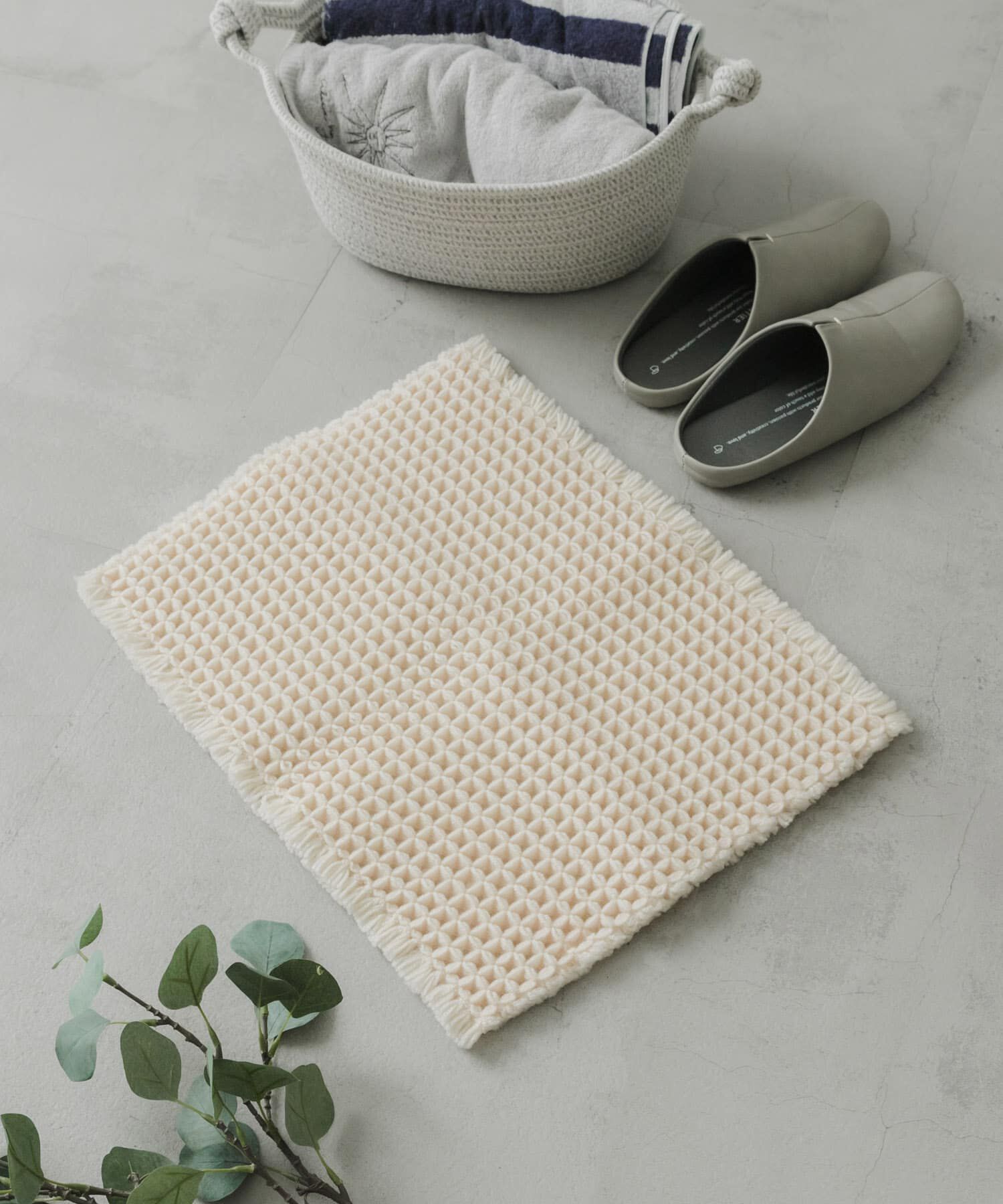 URBAN RESEARCH DOORS「『洗濯可』calmland　瞬乾ワッフルバスマット」|クッション・クッションカバー|