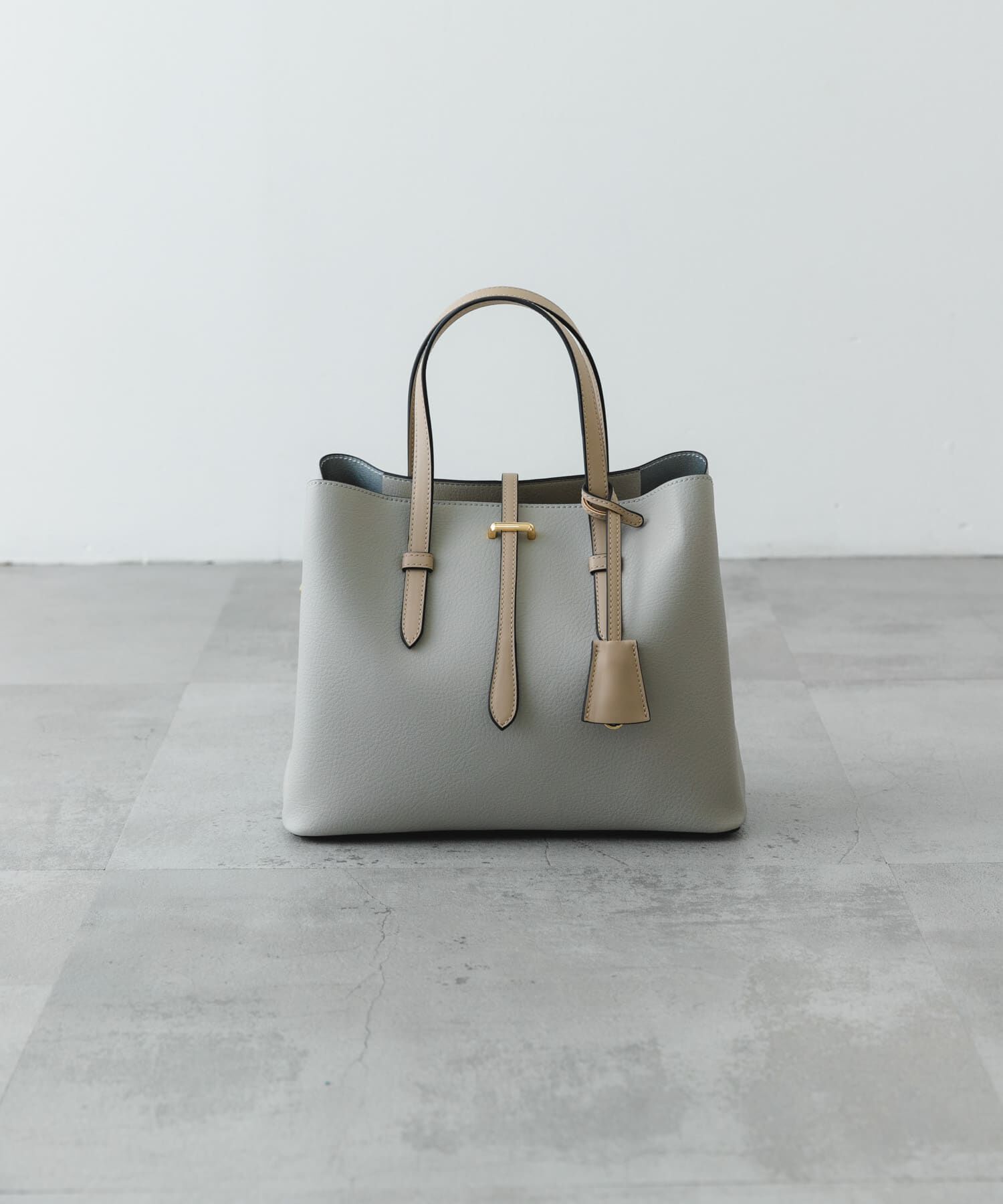 RODE SKO「チャーム付ミドルバッグ『Msize』」|トートバッグ|グレー