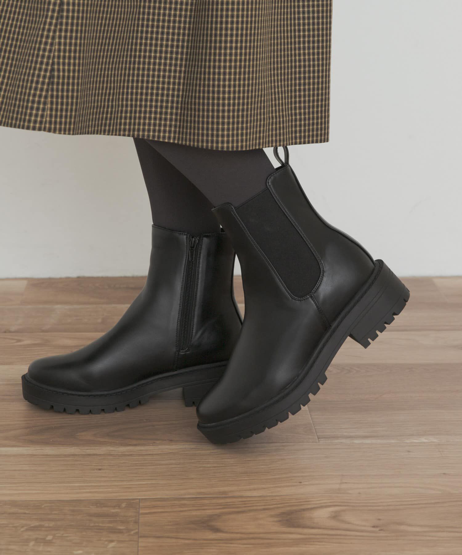 URBAN RESEARCH DOORS「『晴雨兼用』トラックソールブーツ」|ショートブーツ|