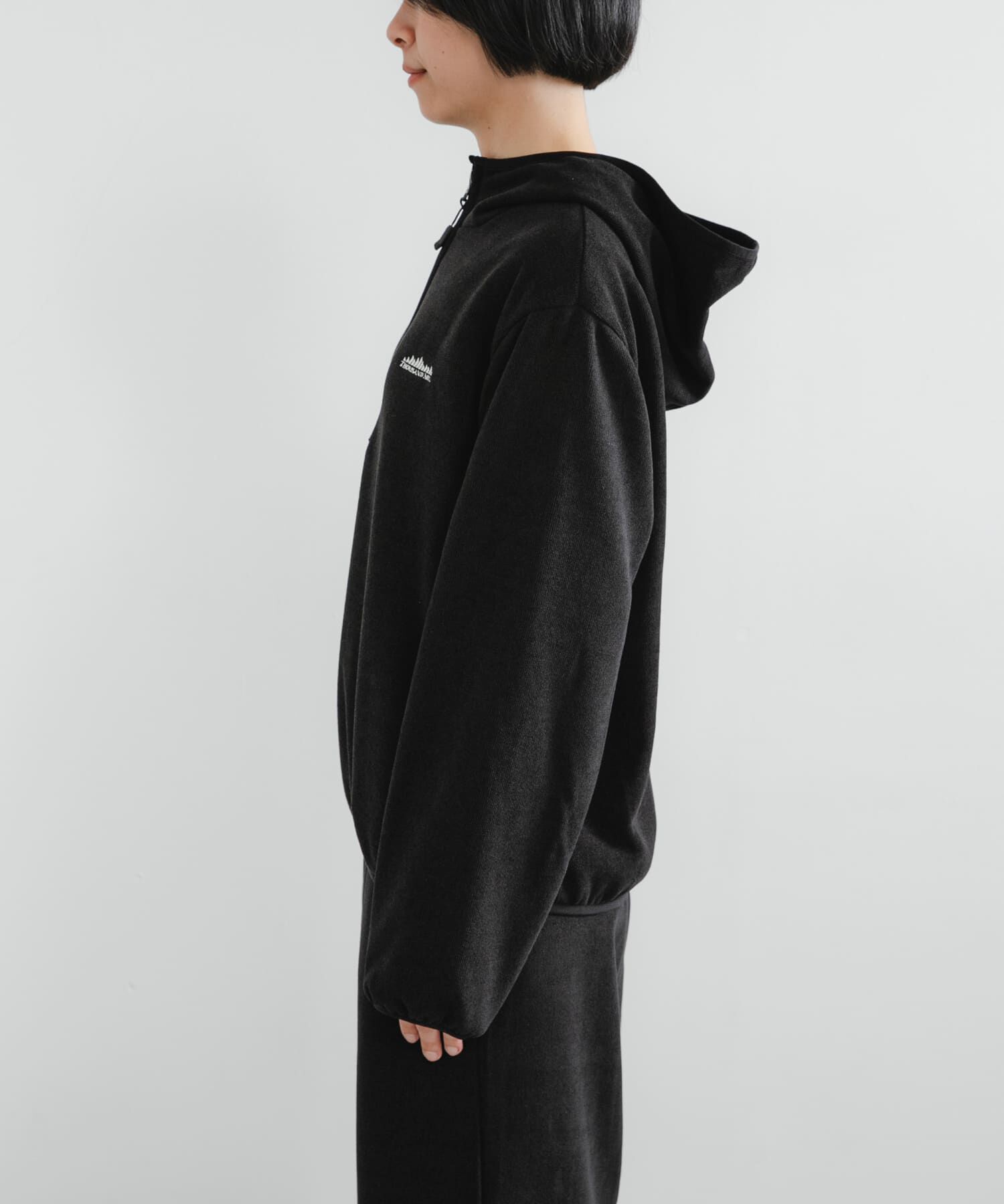 URBAN RESEARCH「『別注』THOUSAND MILE&times;URBAN RESEARCH　KNIT FREECE HF-ZIP HOODIE」|パーカー|