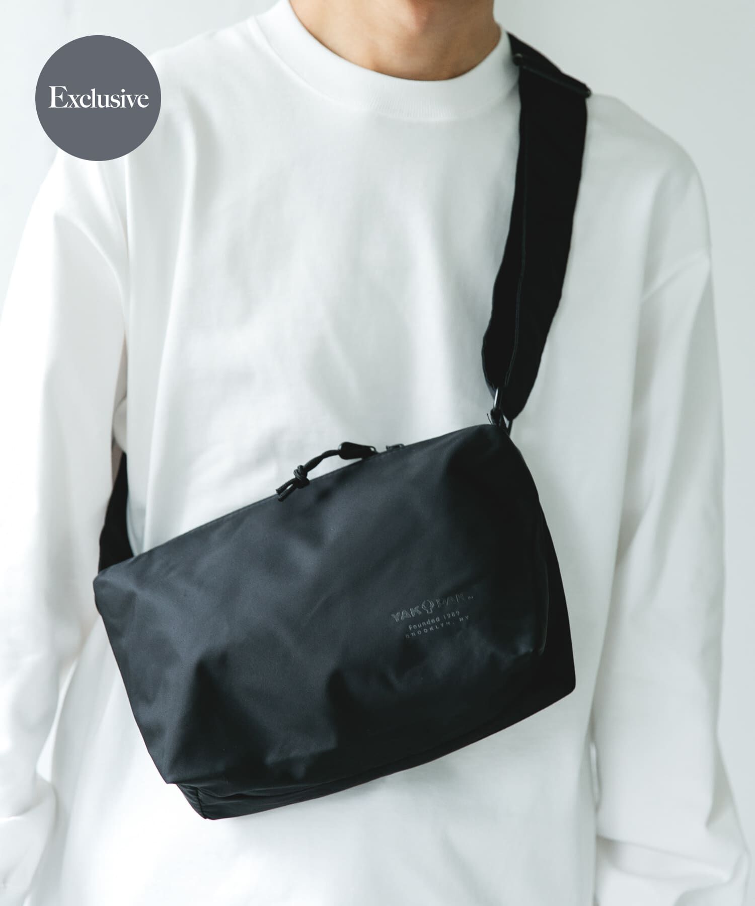 URBAN RESEARCH DOORS「『別注』YAKPAK&times;DOORS　SHOULDER BAG S」|ショルダー・メッセンジャー|ブラック