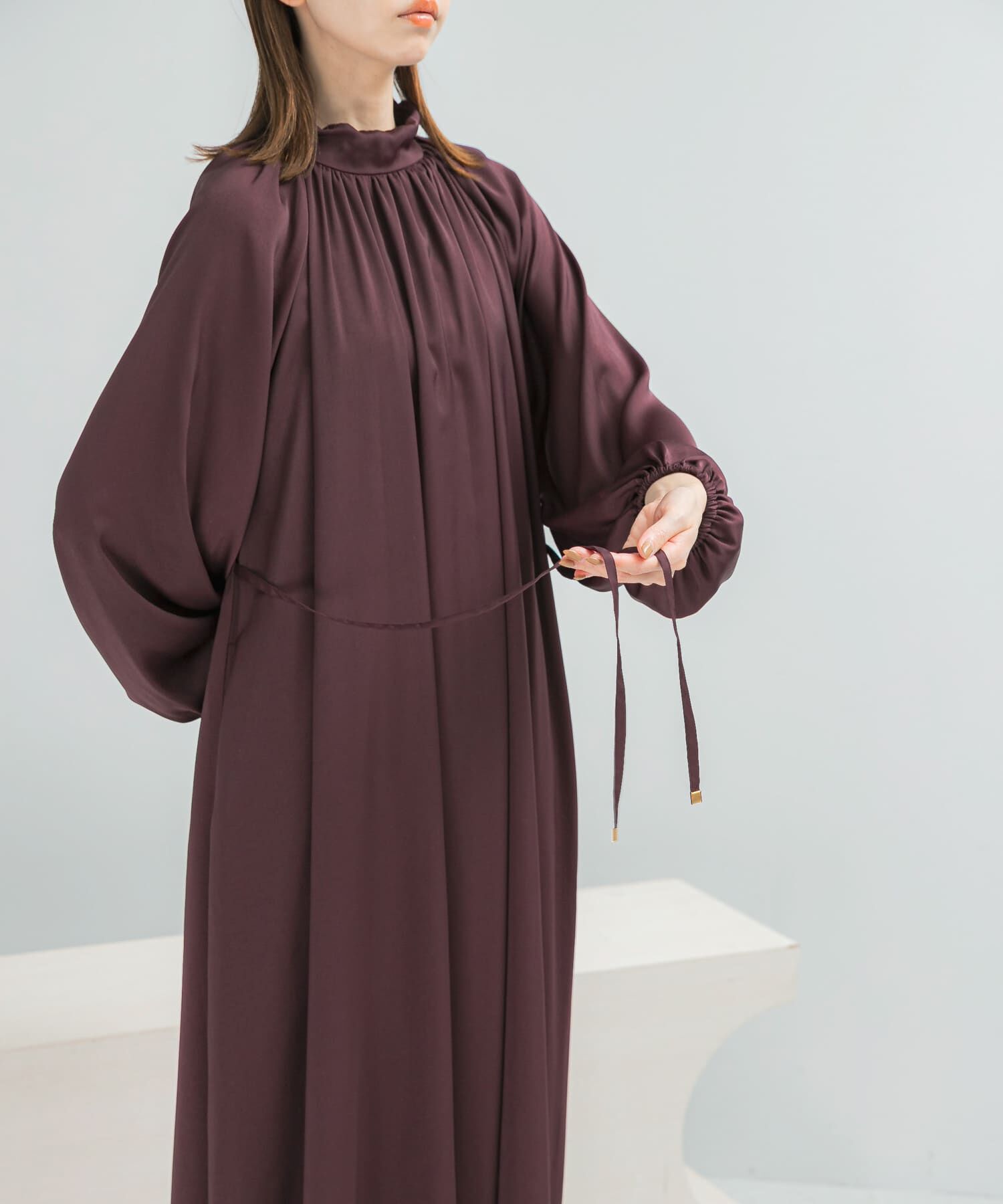 URBAN RESEARCH ROSSO「ハイネックギャザーサテンドレス」|ワンピース|