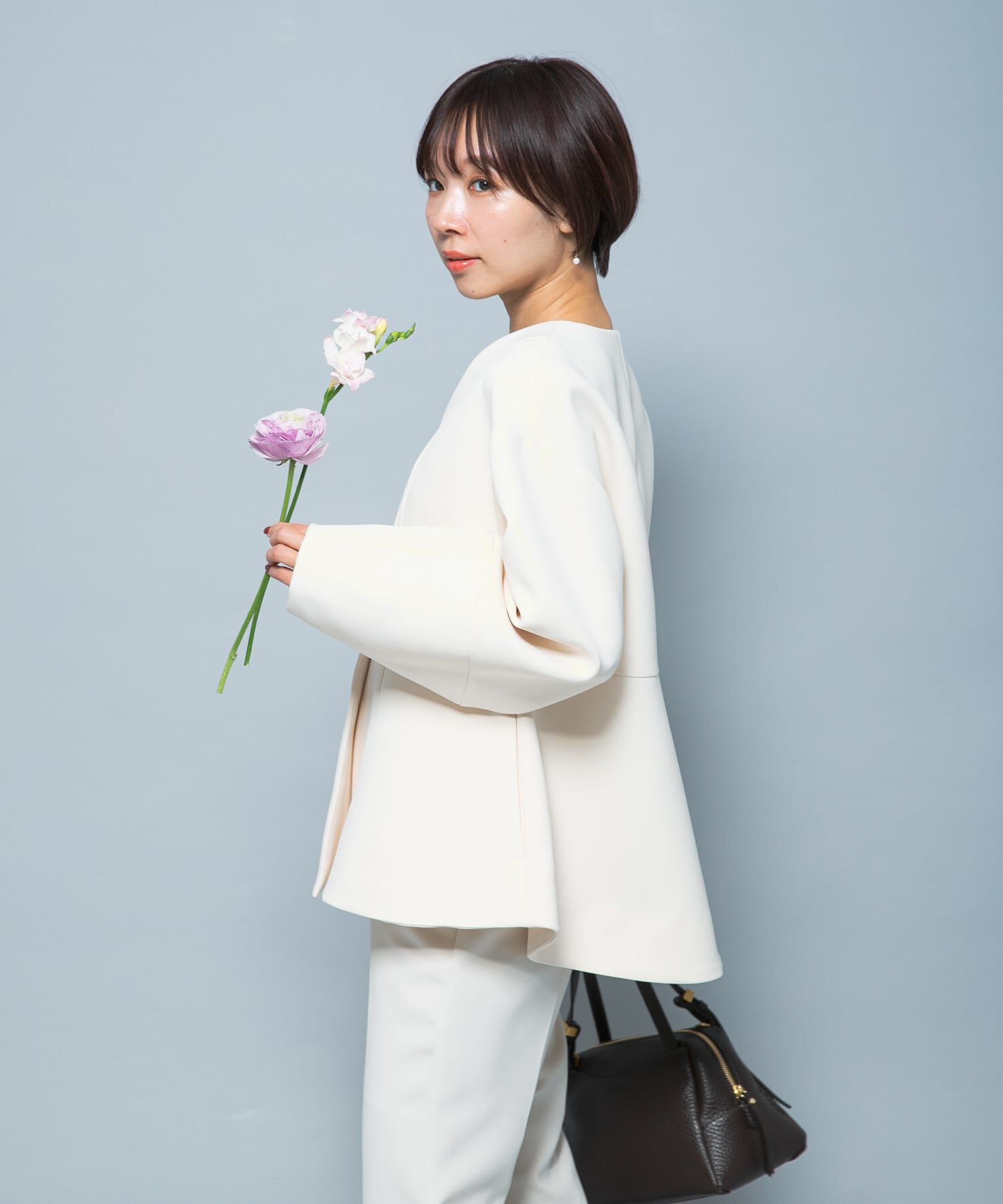 URBAN RESEARCH ROSSO「『WEB限定』デザインボタンペプラムツイルジャケット」|ノーカラージャケット|