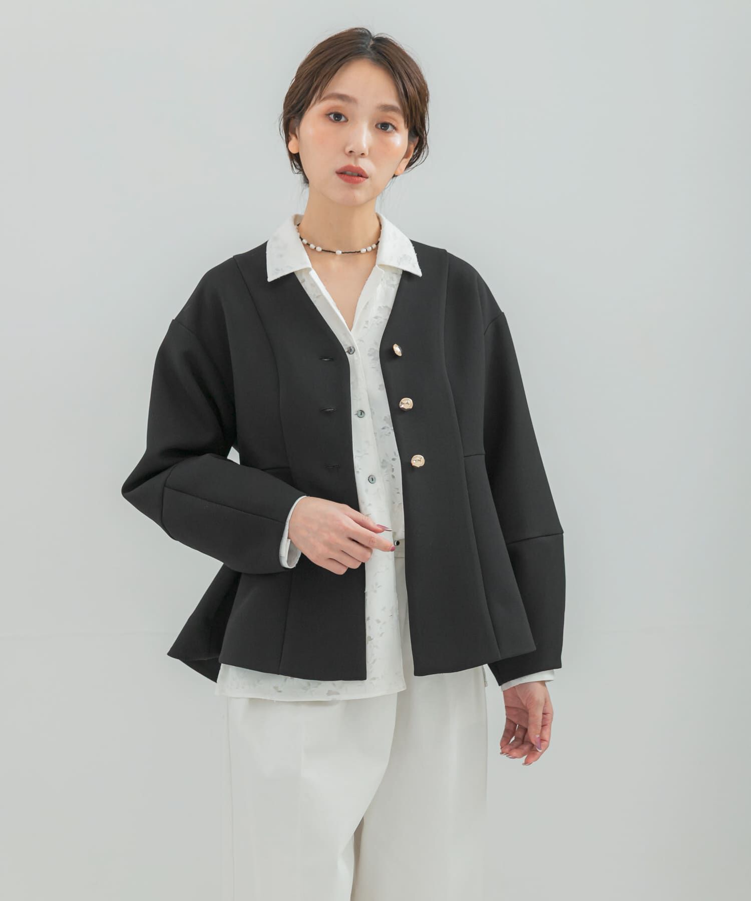 URBAN RESEARCH ROSSO「『WEB限定』デザインボタンペプラムツイルジャケット」|ノーカラージャケット|