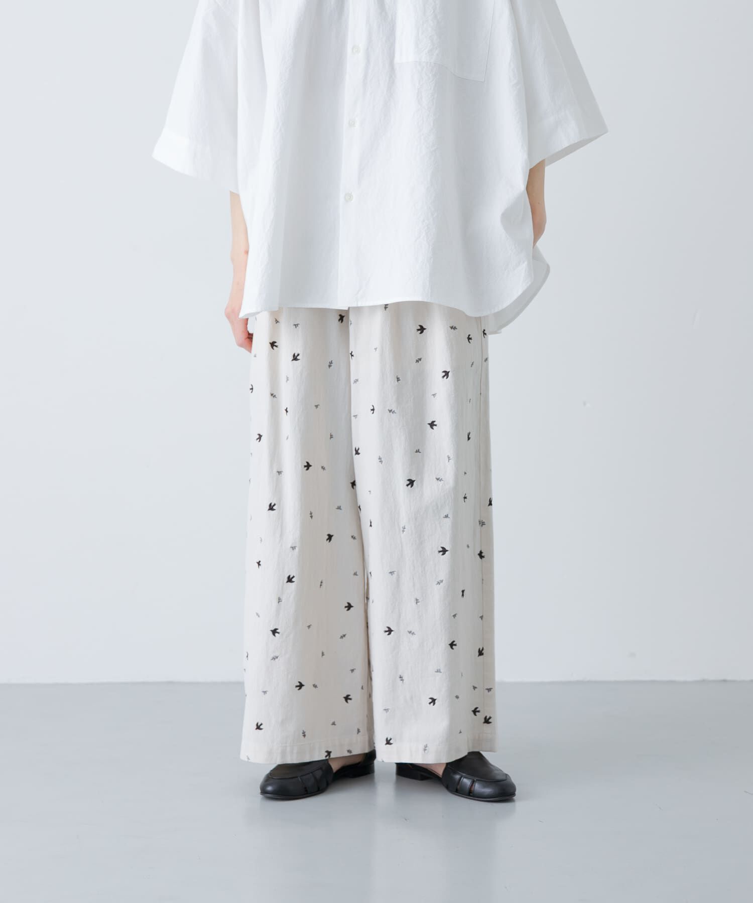 かぐれ「ツバメ刺繍イージーパンツ」|その他|